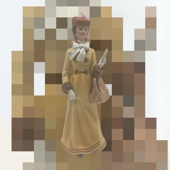 Avon VTG 1981 President s Club Albee Award Porcelain Figurine 10 Tall Japan - Picture 5 of 16